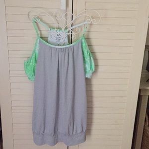 Old navy active 2 in 1 top